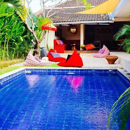 Karisa Pods Hostel Seminyak  Exterior photo